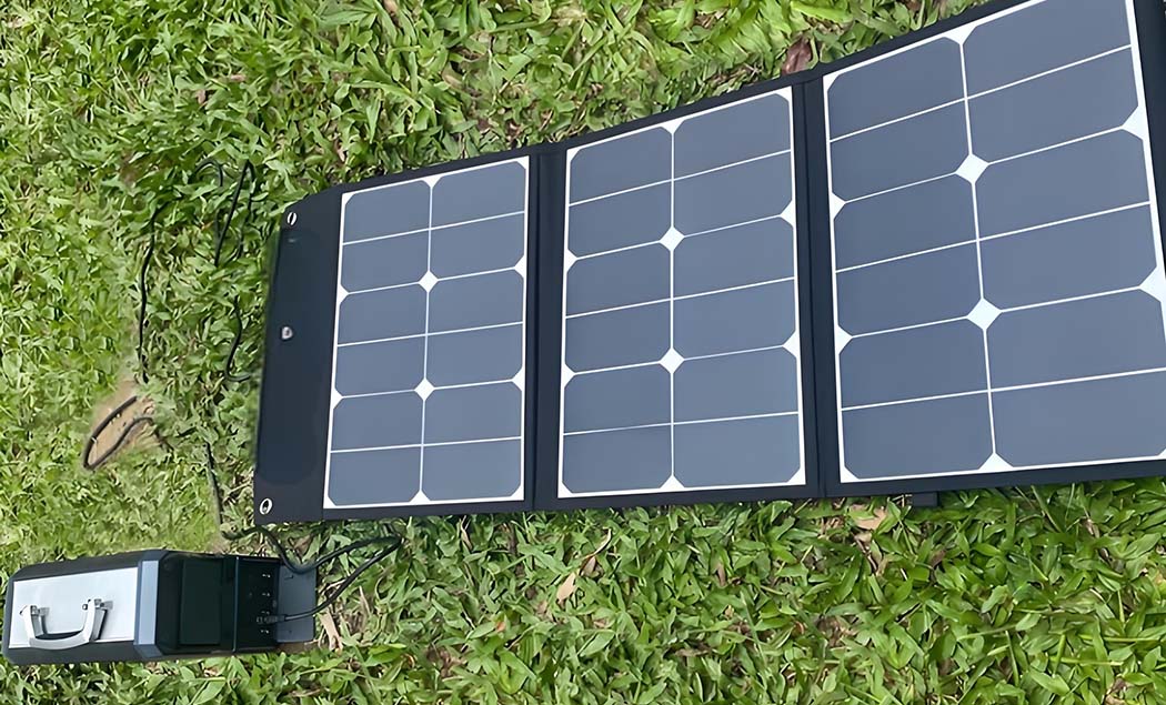 what size solar panel to charge 12V battery